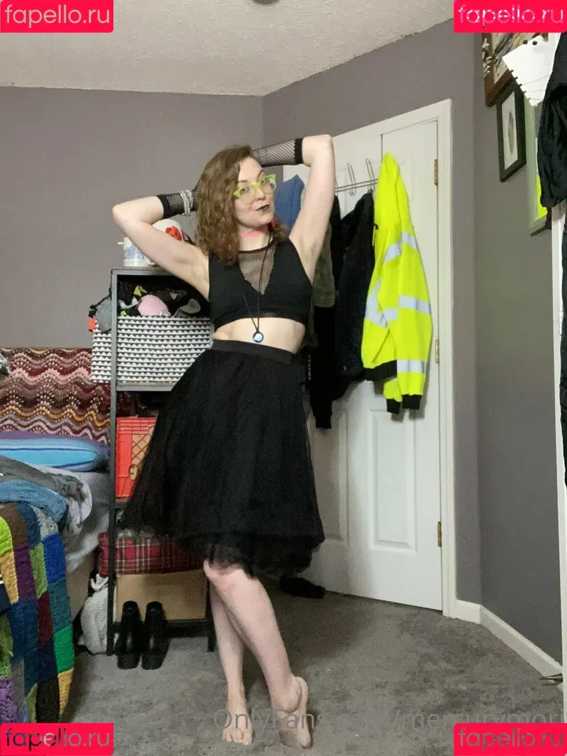 mercurymori Onlyfans Photo Gallery 