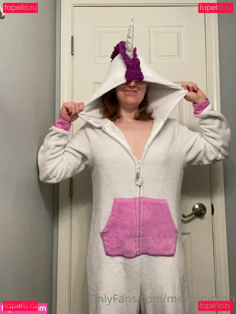 mercurymori Onlyfans Photo Gallery 