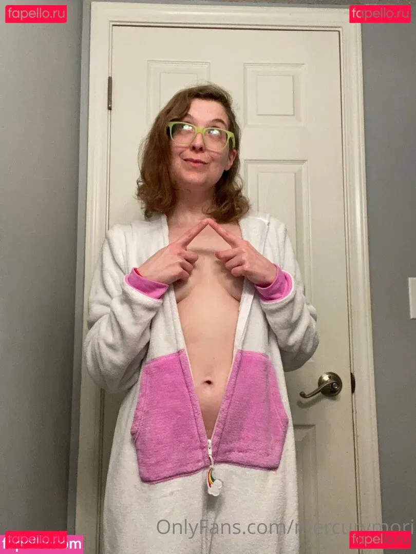 mercurymori Onlyfans Photo Gallery 