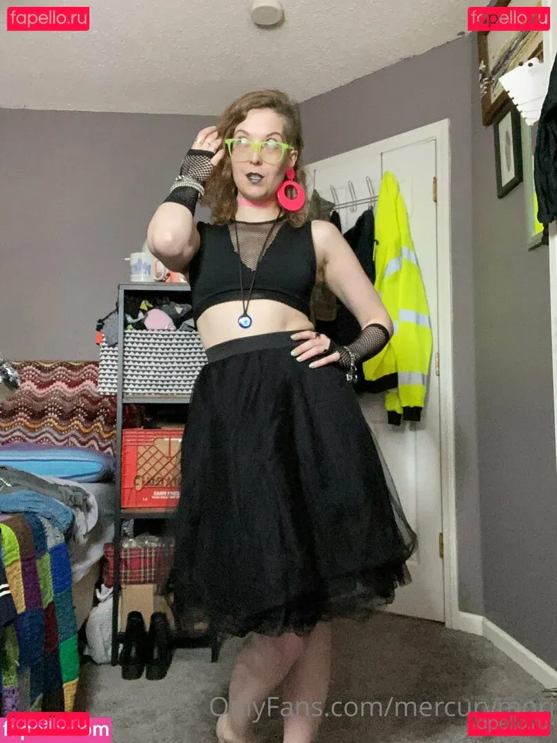 mercurymori Onlyfans Photo Gallery 