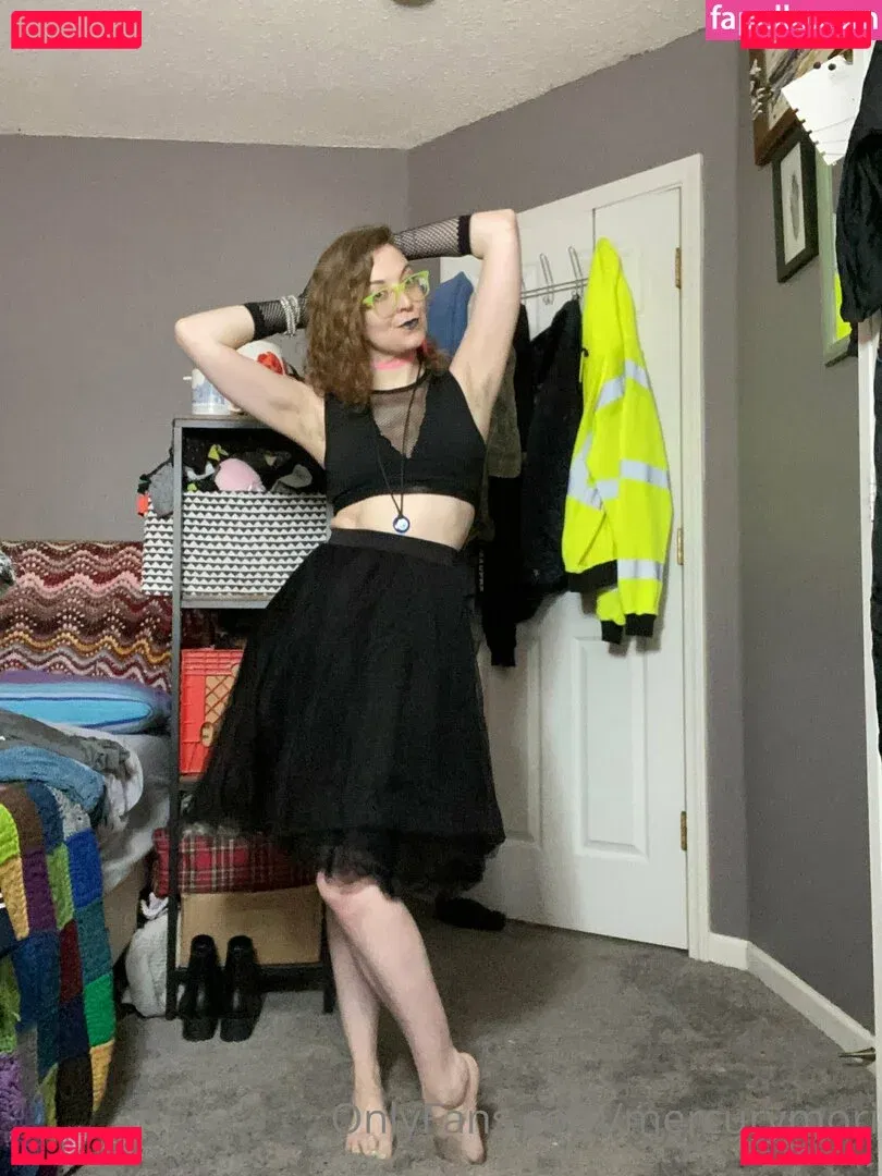 mercurymori Onlyfans Photo Gallery 