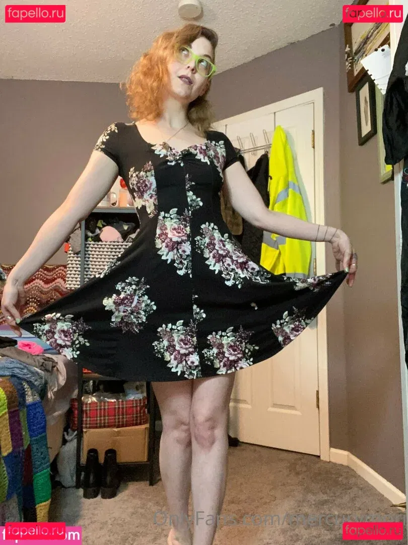 mercurymori Onlyfans Photo Gallery 