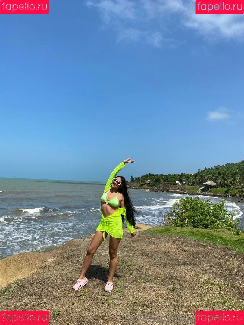 sarahlopez1 Onlyfans Photo Gallery 