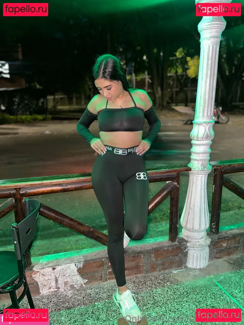 sarahlopez1 Onlyfans Photo Gallery 