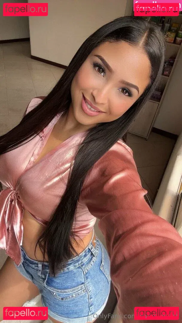 sarahlopez1 Onlyfans Photo Gallery 