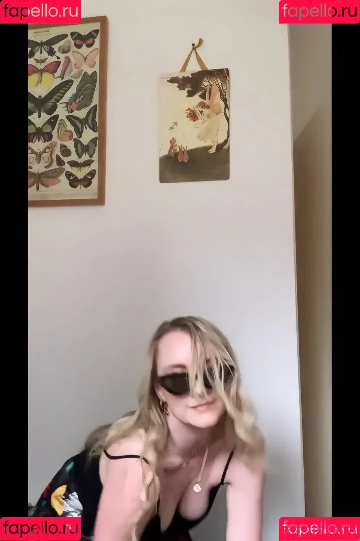 Evanna Lynch Onlyfans Photo Gallery 