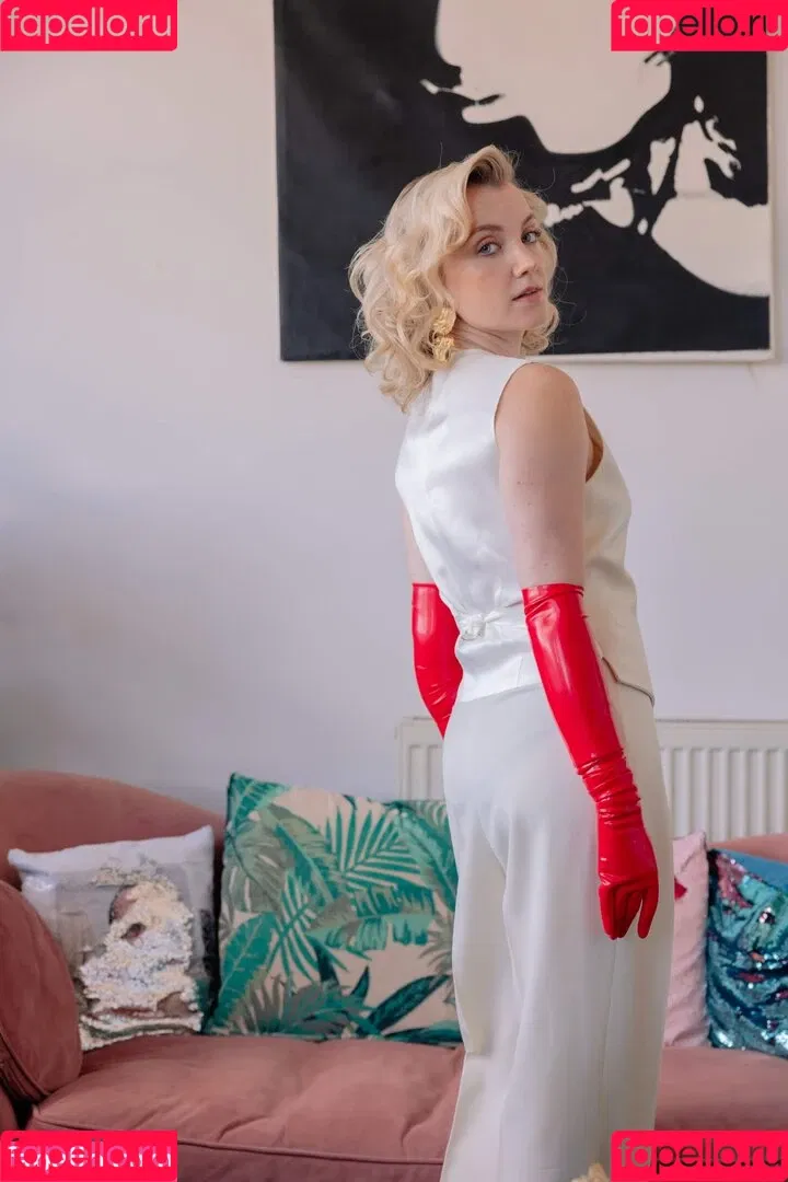 Evanna Lynch Onlyfans Photo Gallery 