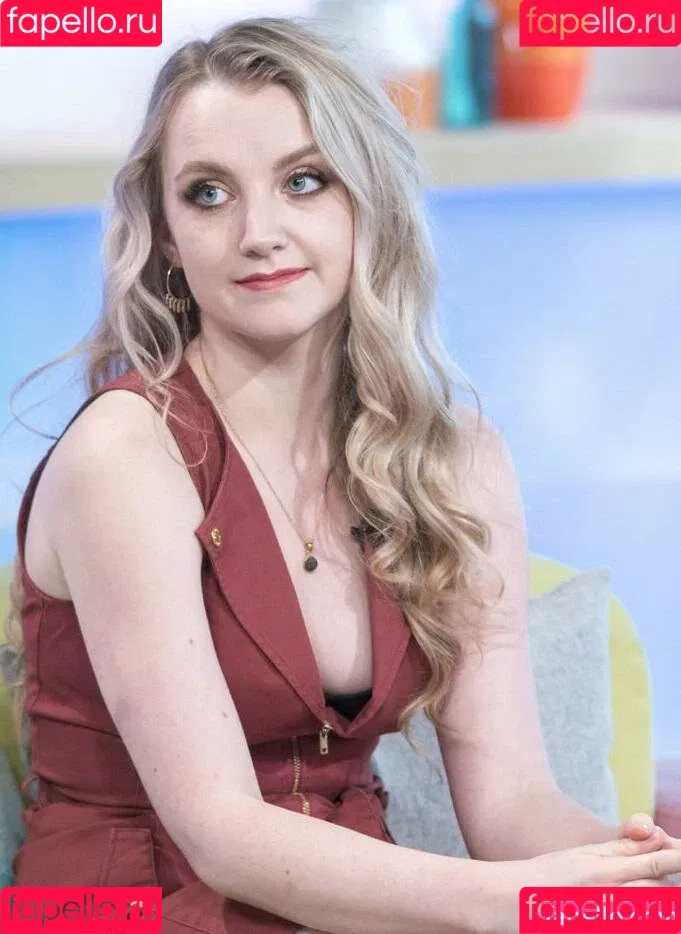 Evanna Lynch Onlyfans Photo Gallery 