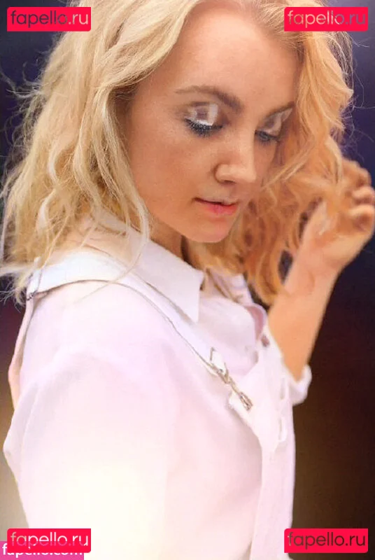 Evanna Lynch Onlyfans Photo Gallery 