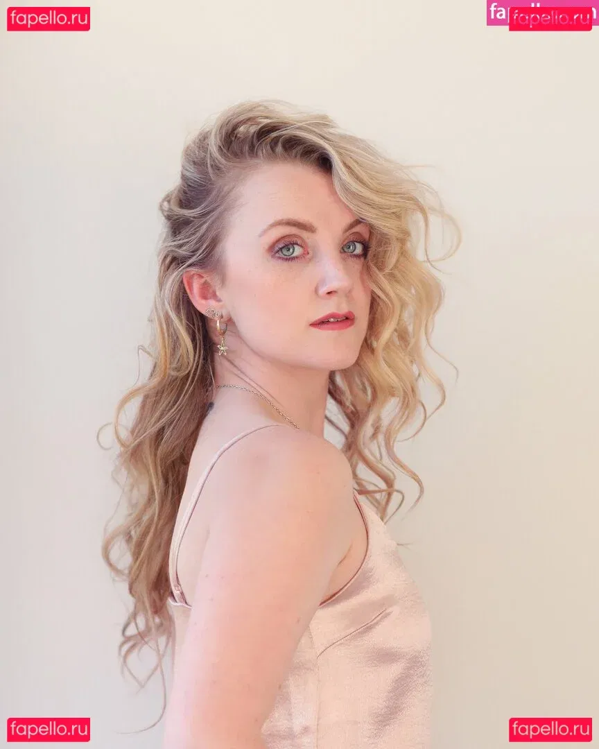 Evanna Lynch Onlyfans Photo Gallery 