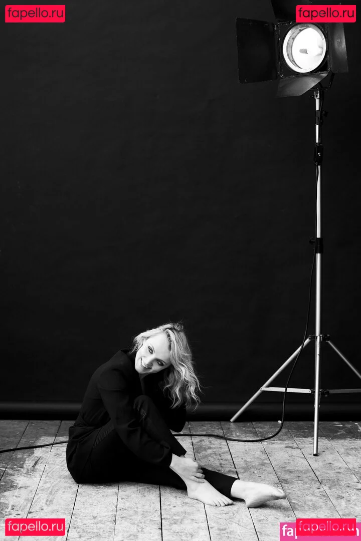 Evanna Lynch Onlyfans Photo Gallery 