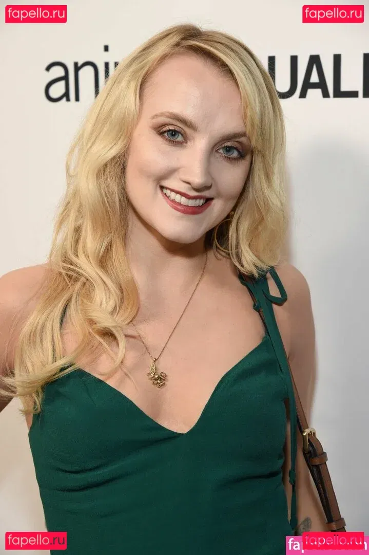 Evanna Lynch Onlyfans Photo Gallery 