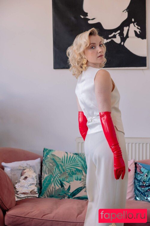 Evanna Lynch Onlyfans Photo Gallery 