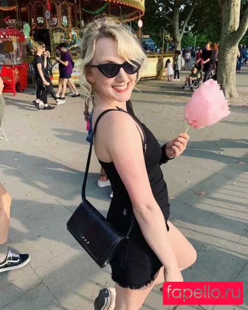 Evanna Lynch Onlyfans Photo Gallery 