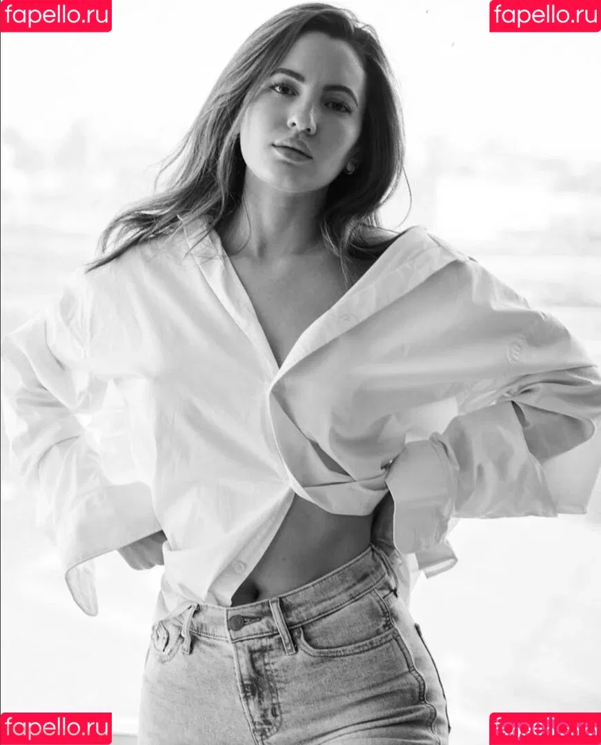 Ivana Baquero Onlyfans Photo Gallery 