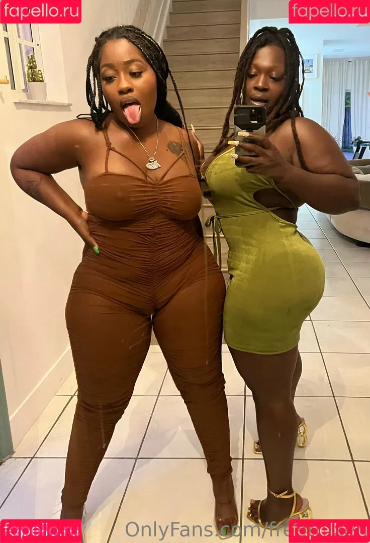 freethixen Onlyfans Photo Gallery 