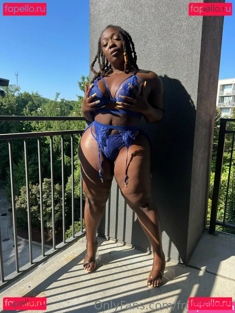 freethixen Onlyfans Photo Gallery 