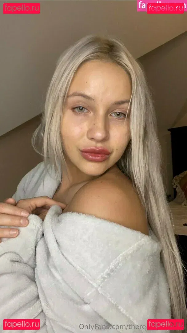 therealkyliepage Onlyfans Photo Gallery 