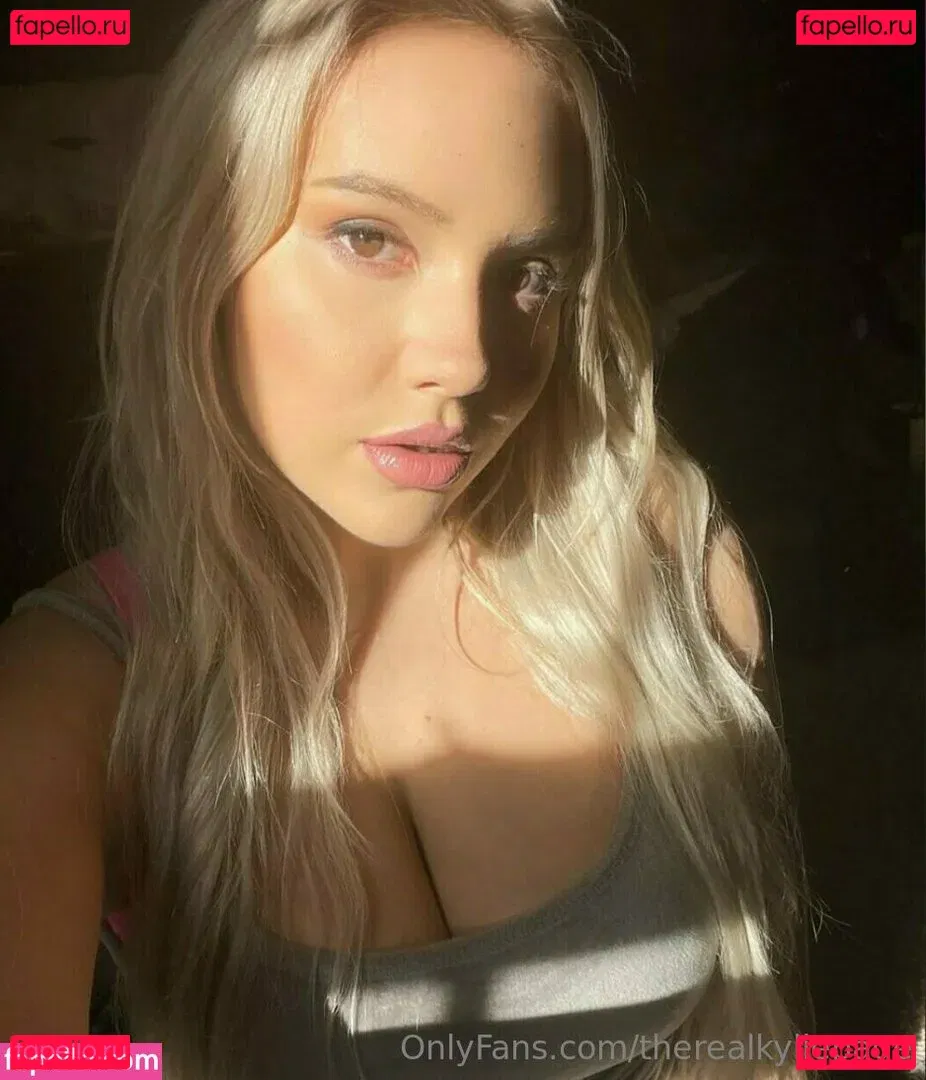 therealkyliepage Onlyfans Photo Gallery 