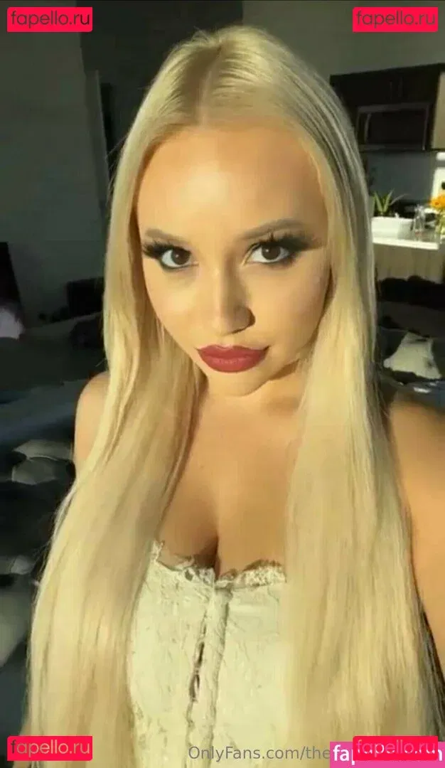 therealkyliepage Onlyfans Photo Gallery 