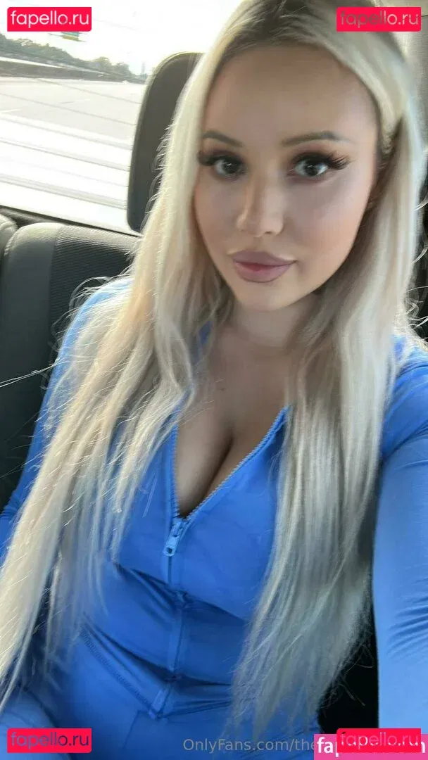 therealkyliepage Onlyfans Photo Gallery 