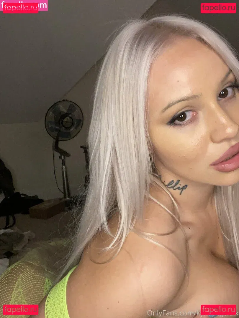 therealkyliepage Onlyfans Photo Gallery 