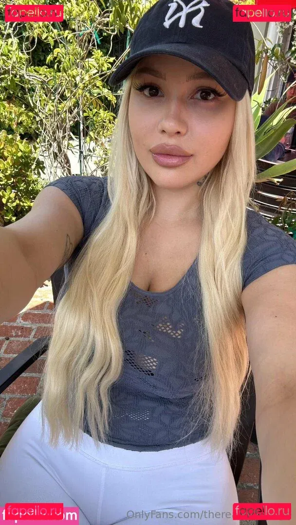 therealkyliepage Onlyfans Photo Gallery 