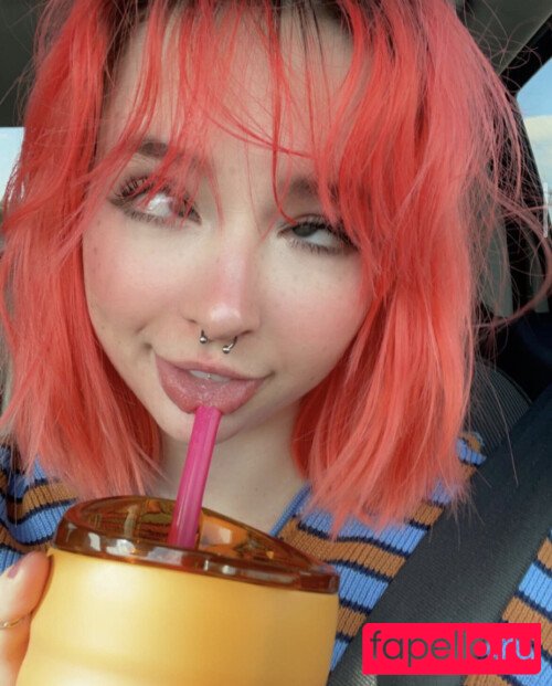 therealkyliepage Onlyfans Photo Gallery 