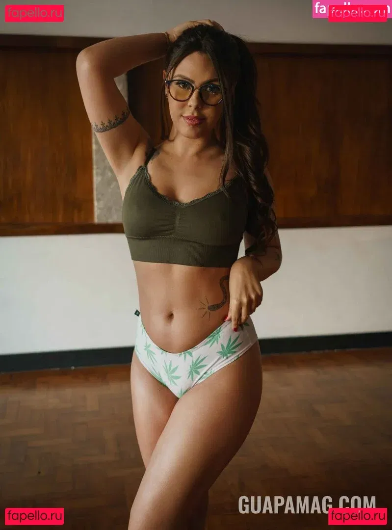 Caroline Trevisan Onlyfans Photo Gallery 