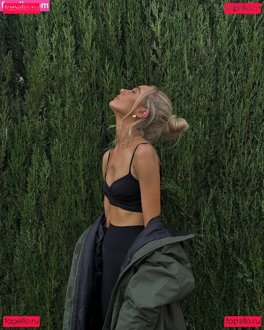 Nicola Hughes Onlyfans Photo Gallery 