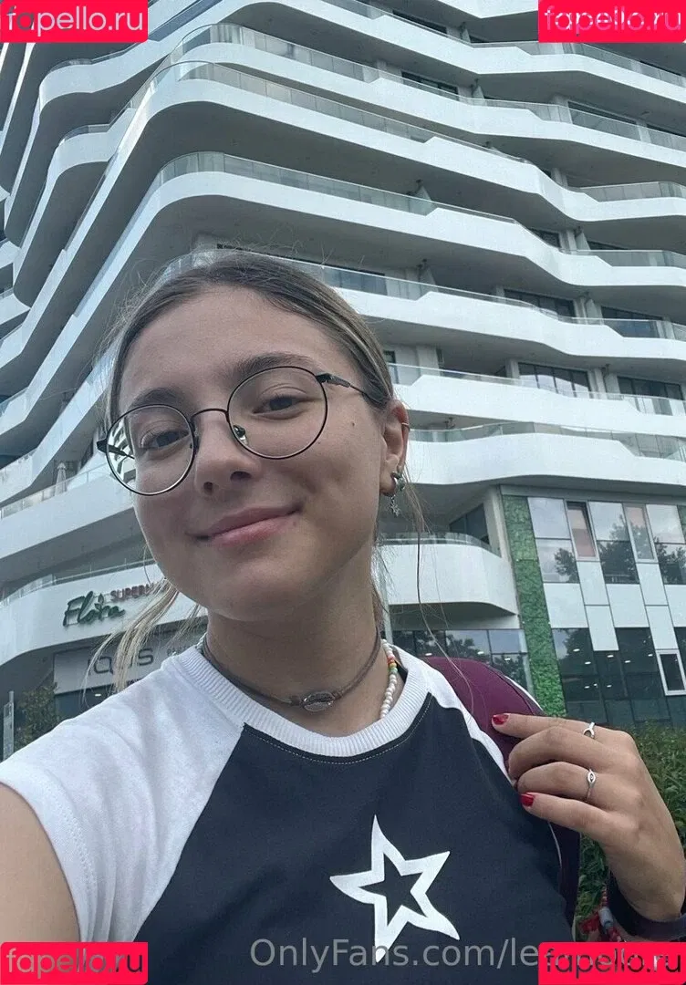 leamoore Onlyfans Photo Gallery 