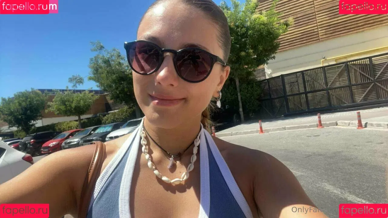leamoore Onlyfans Photo Gallery 