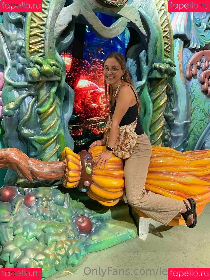 leamoore Onlyfans Photo Gallery 