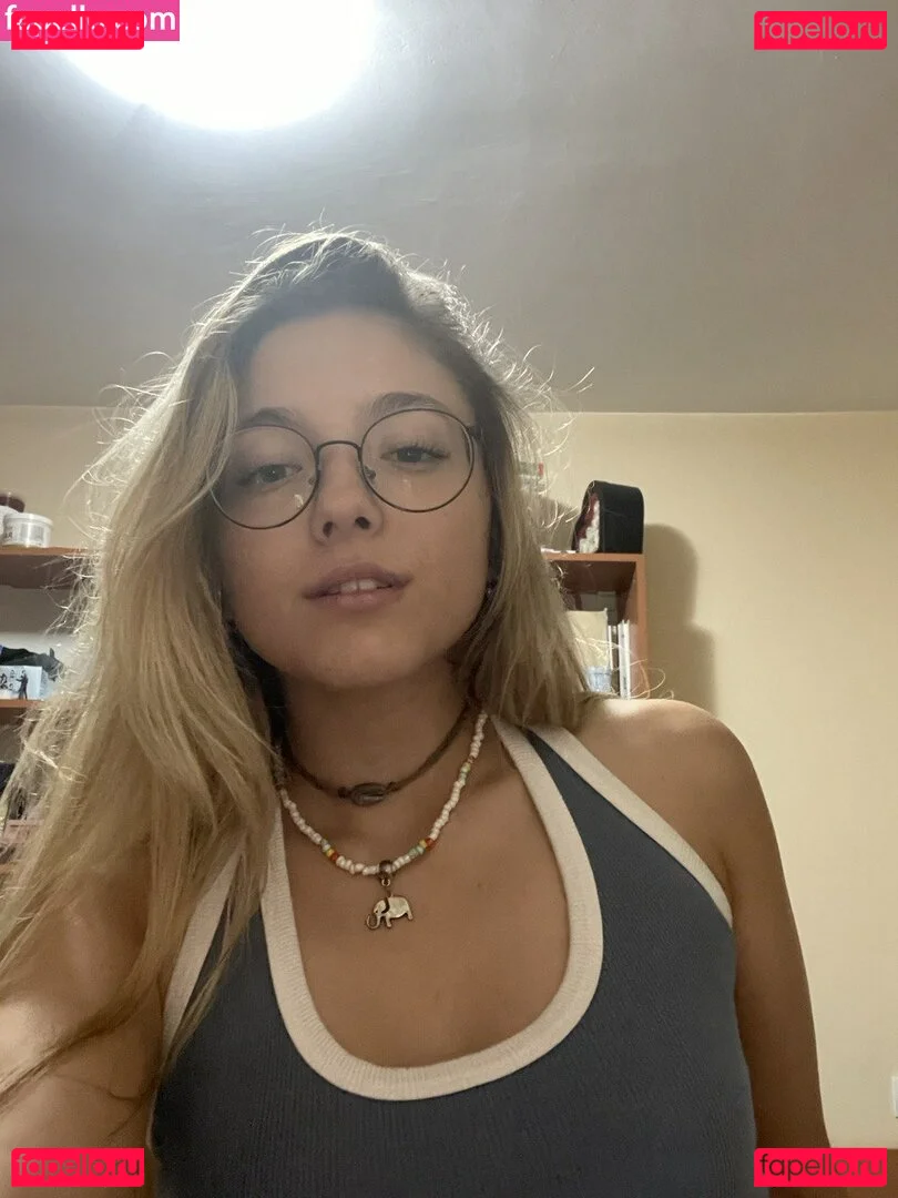 leamoore Onlyfans Photo Gallery 