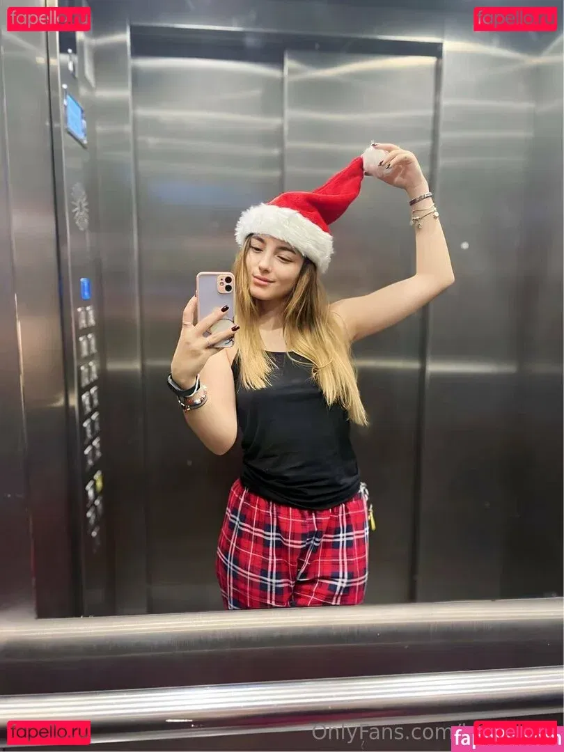 leamoore Onlyfans Photo Gallery 