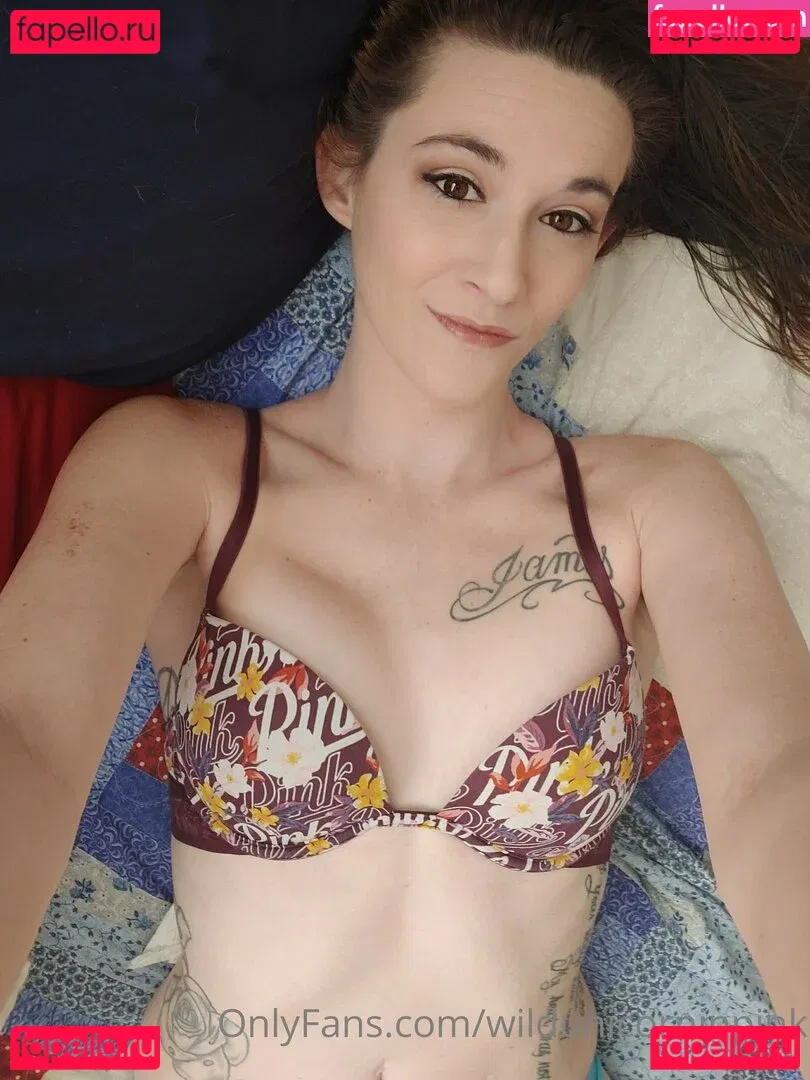 wildunicorninpink Onlyfans Photo Gallery 
