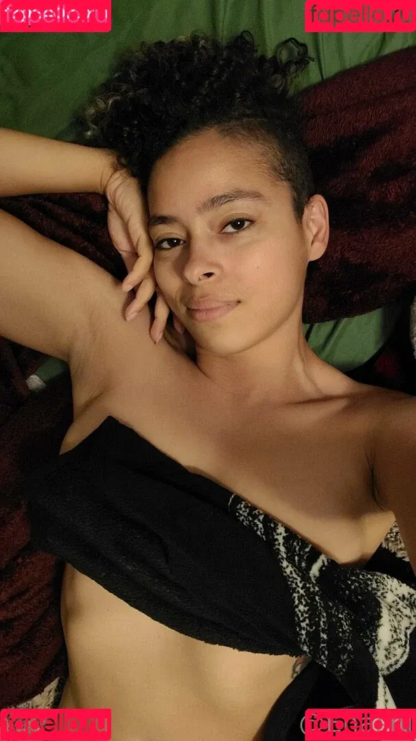enasni Onlyfans Photo Gallery 