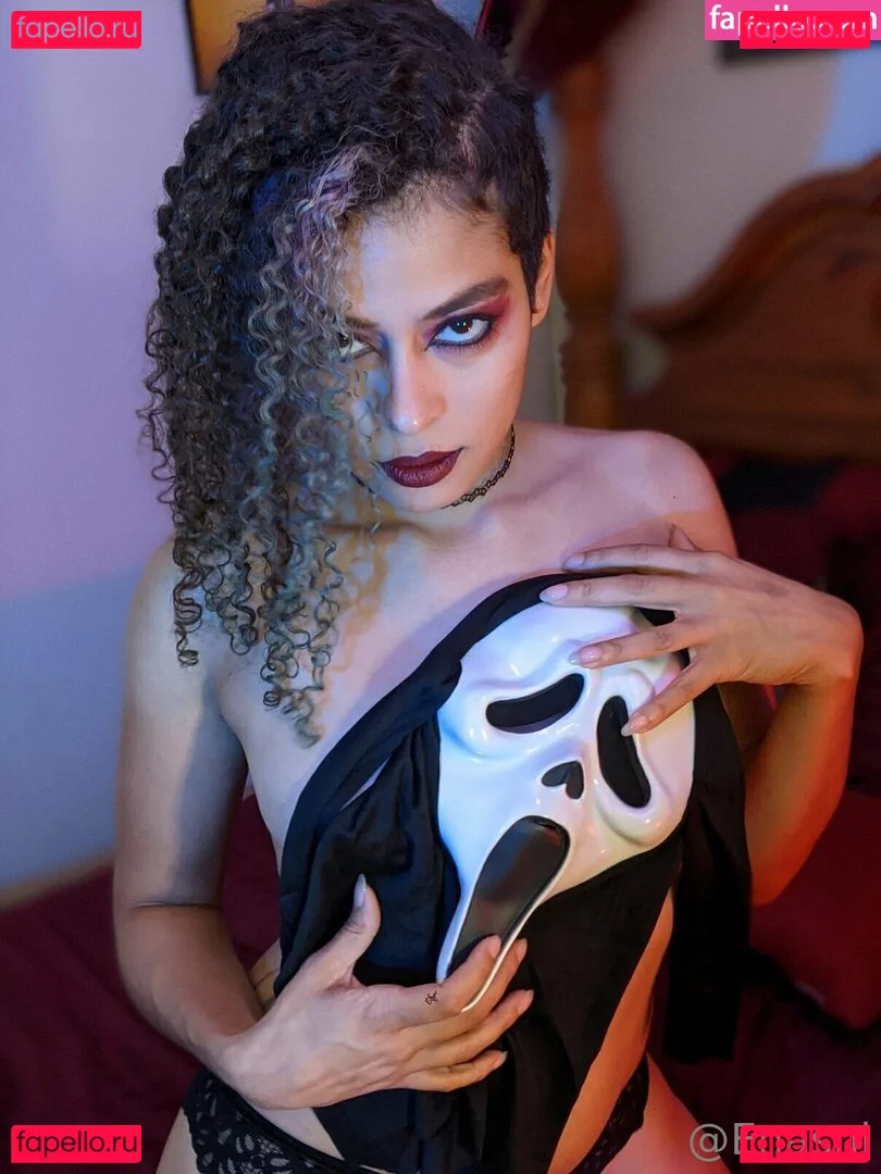 enasni Onlyfans Photo Gallery 