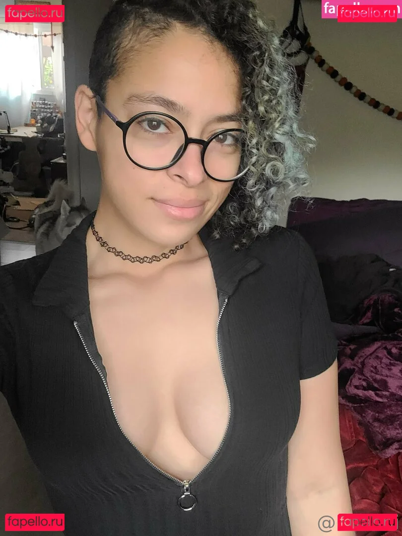 enasni Onlyfans Photo Gallery 