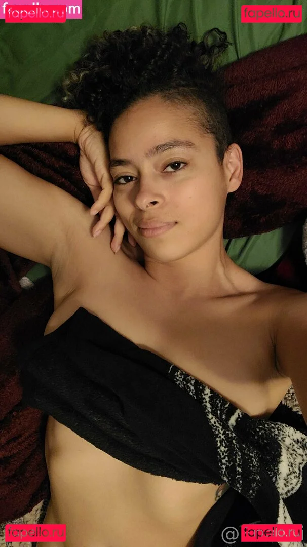 enasni Onlyfans Photo Gallery 