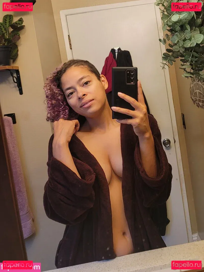 enasni Onlyfans Photo Gallery 