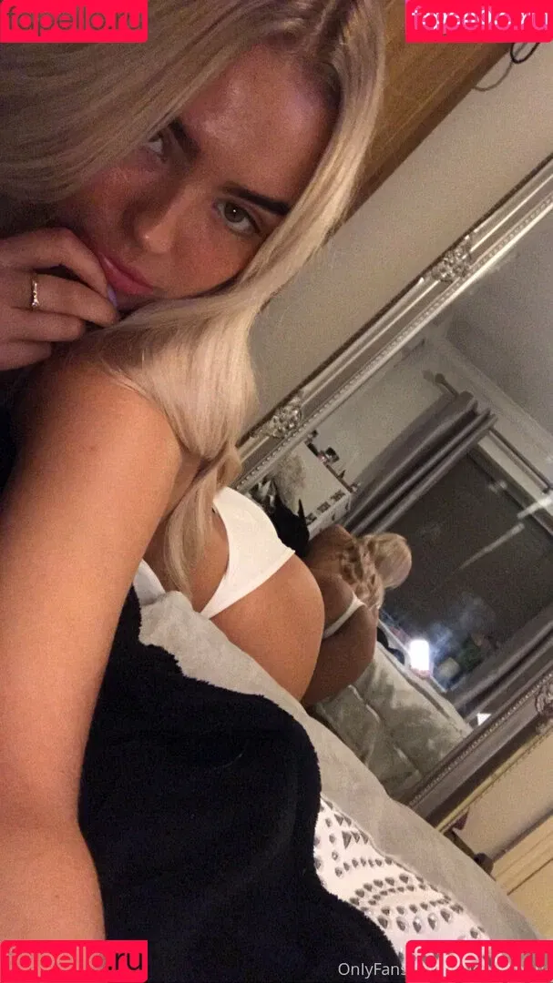 Ellie Pembury Onlyfans Photo Gallery 