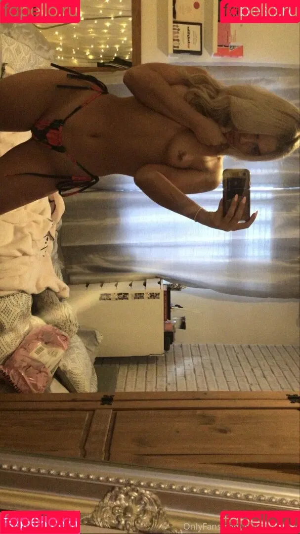 Ellie Pembury Onlyfans Photo Gallery 