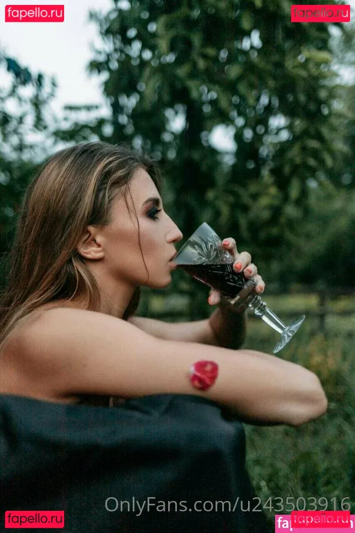 alice_l Onlyfans Photo Gallery 