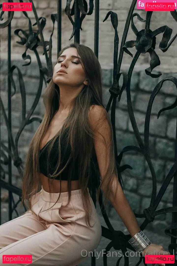 alice_l Onlyfans Photo Gallery 