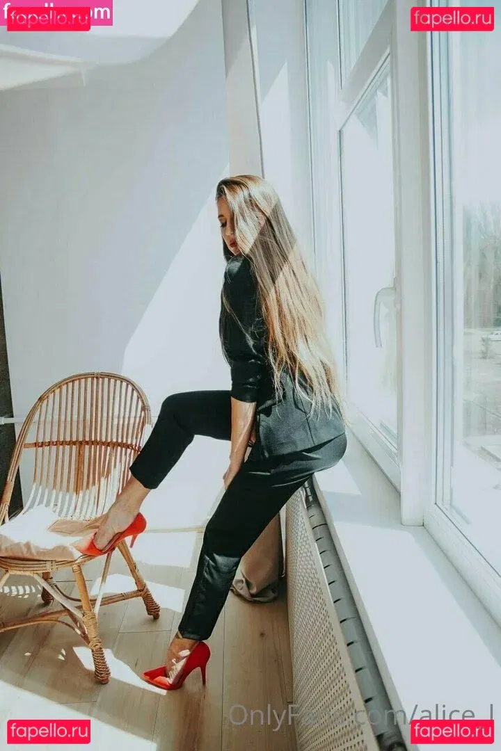 alice_l Onlyfans Photo Gallery 