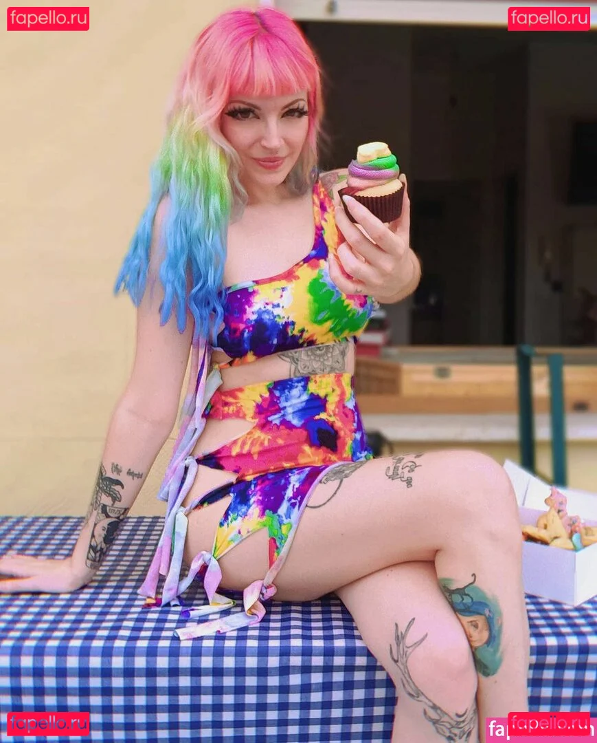 Strega Salamander Onlyfans Photo Gallery 