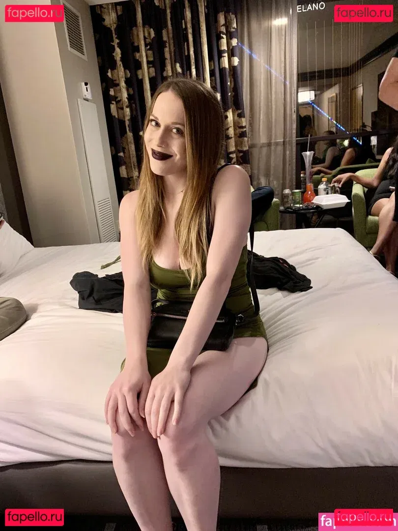 Spinachee Onlyfans Photo Gallery 