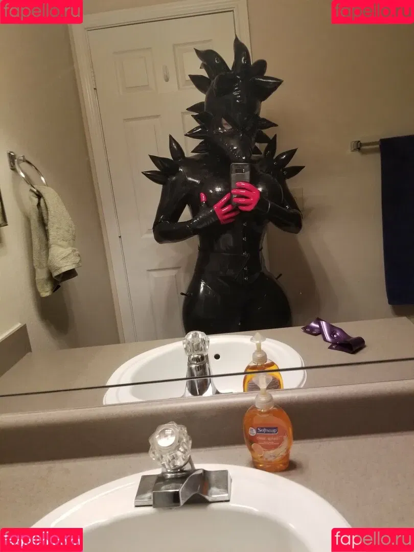 nami_latex Onlyfans Photo Gallery 