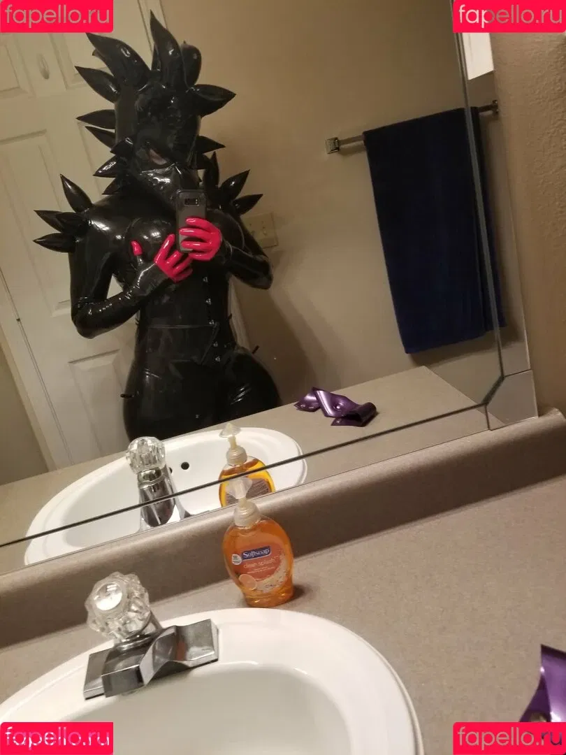 nami_latex Onlyfans Photo Gallery 